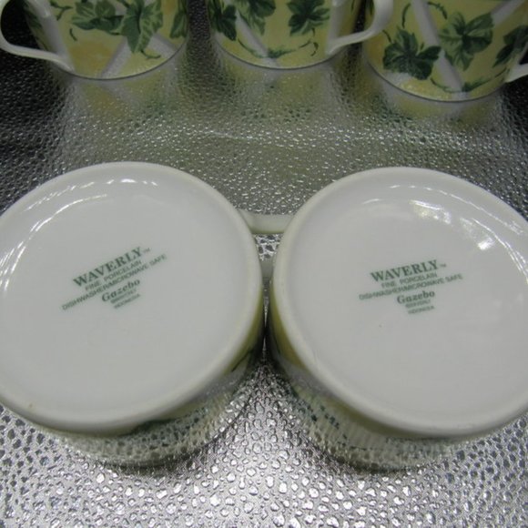 Vintage set of 8 coffee/tea mugs with sugar and creamer. - Picture 5 of 6